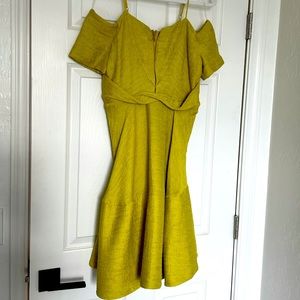 NWT ELLIATT 💚Chartreuse Green 💚 Cocktail Dress Sz Medium